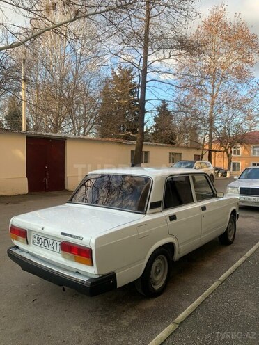 LADA (VAZ) 2107-2
