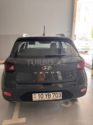 Hyundai Venue-7