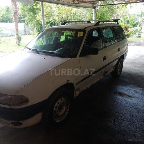 Opel Astra-2