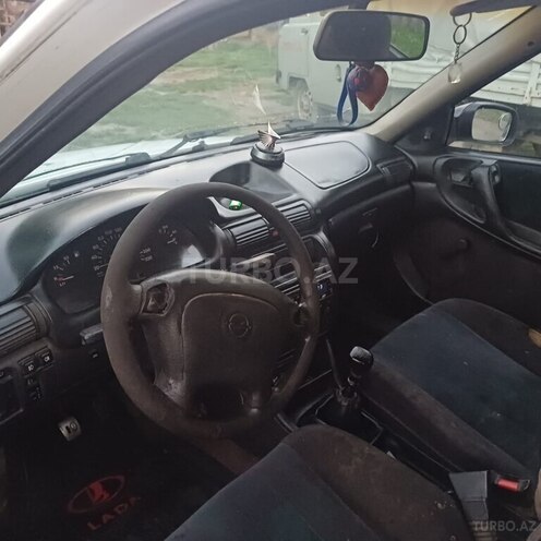 Opel Astra-5