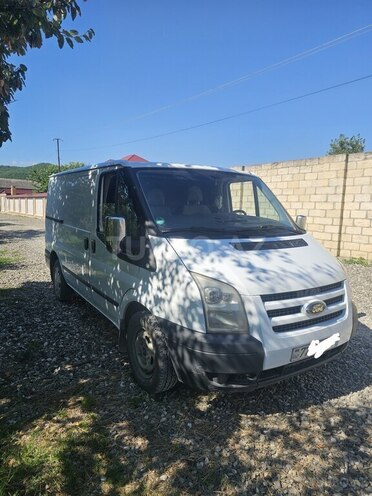 Ford Transit-2