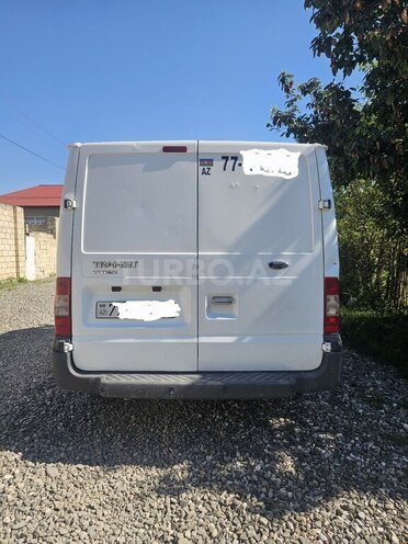 Ford Transit-6