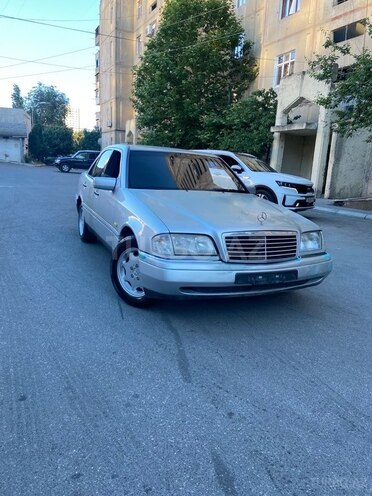 Mercedes C 200-2