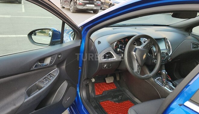 Chevrolet Cruze-9