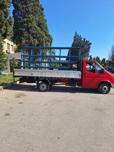 Ford Transit-4