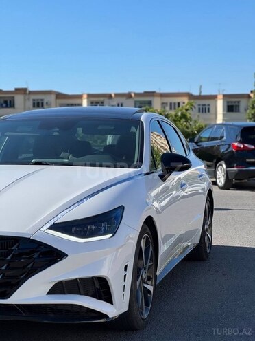 Hyundai Sonata-5