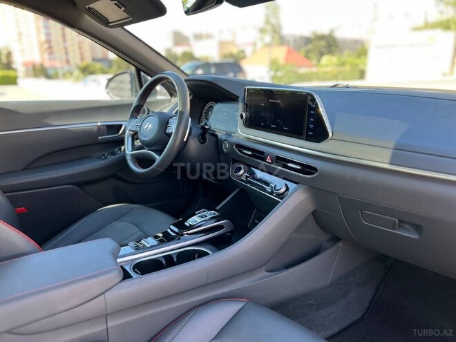 Hyundai Sonata-14