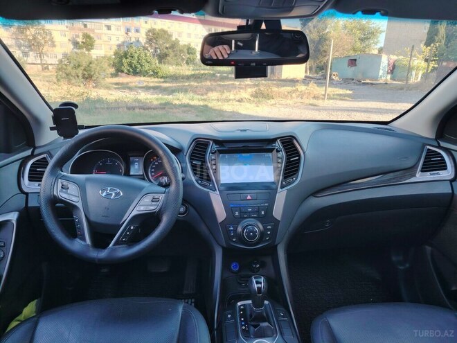Hyundai Santa Fe-21