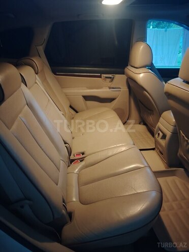 Hyundai Santa Fe-11