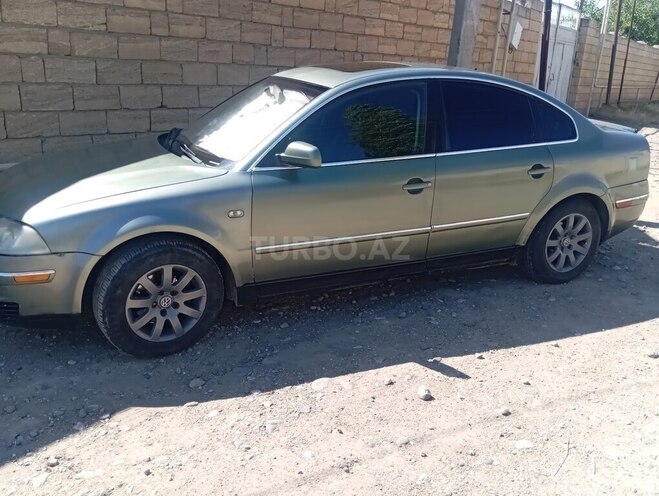 Volkswagen Passat-2