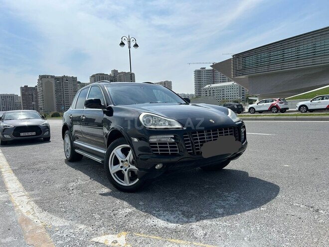 Porsche Cayenne Turbo-2