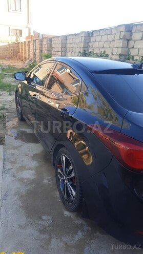 Hyundai Elantra-5