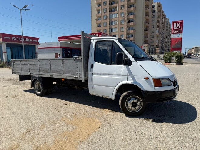 Ford Transit-2
