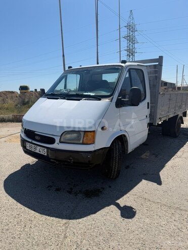 Ford Transit-8