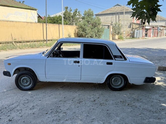LADA (VAZ) 2107-4