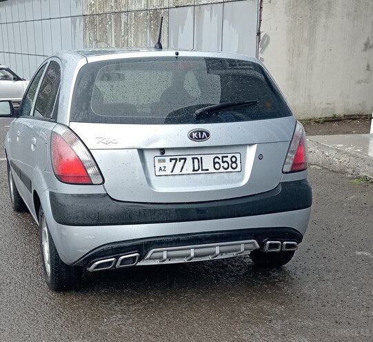 Kia Rio-4