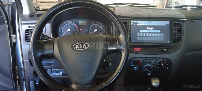 Kia Rio-5