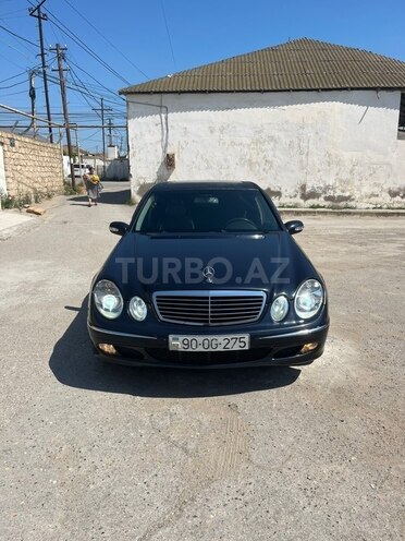 Mercedes E 220-1