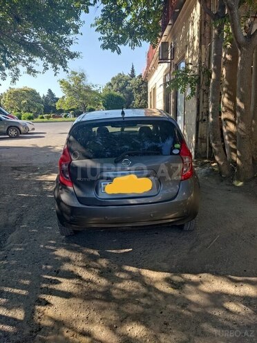 Nissan Note-7