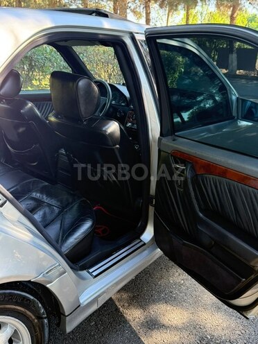 Mercedes C 200-8