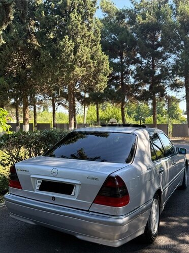 Mercedes C 200-3