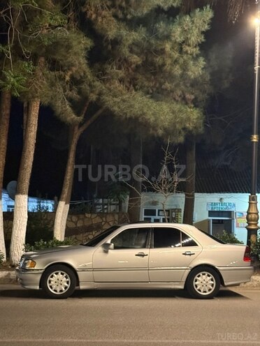 Mercedes C 200-4