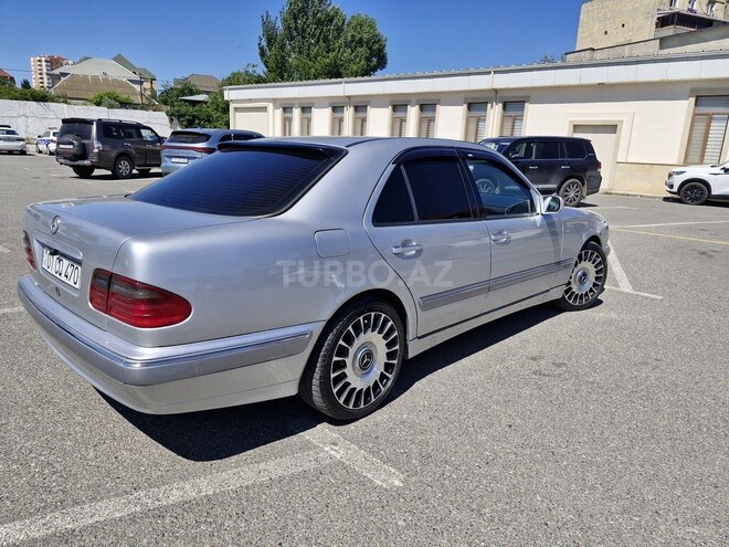 Mercedes E 200-6