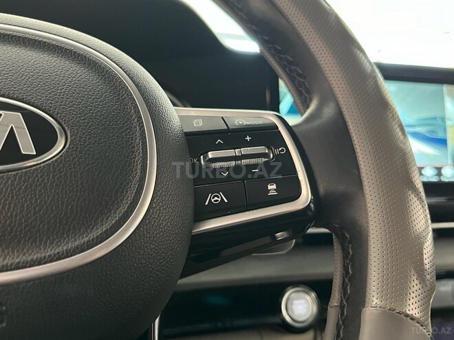 Kia Carnival-5