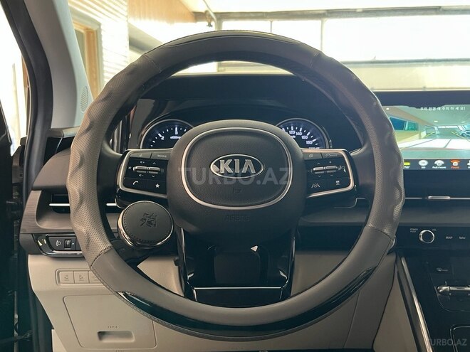 Kia Carnival-4