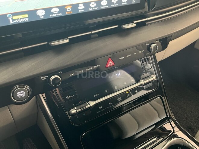Kia Carnival-11