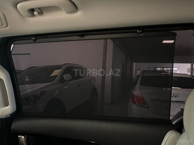 Kia Carnival-20