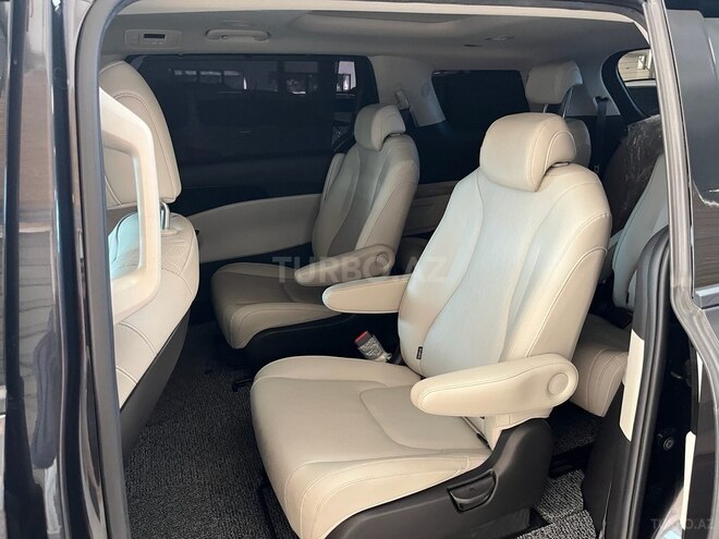 Kia Carnival-25