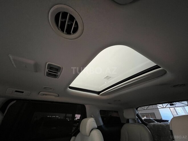 Kia Carnival-18