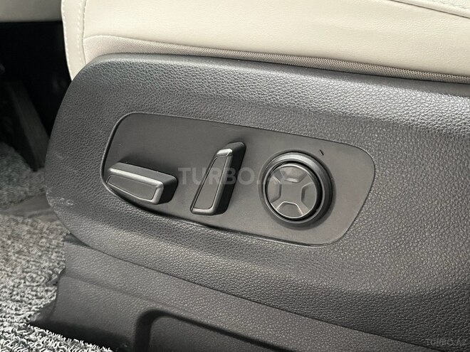 Kia Carnival-31