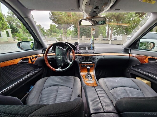Mercedes E 240-7