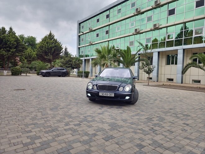 Mercedes E 240-5