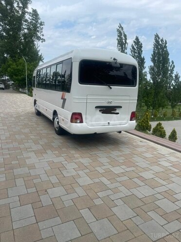 Hyundai County-4