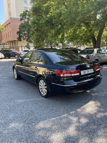 Hyundai Sonata-4