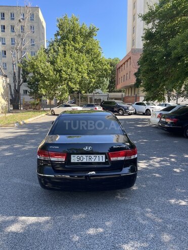 Hyundai Sonata-2