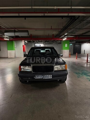 Mercedes 190-1