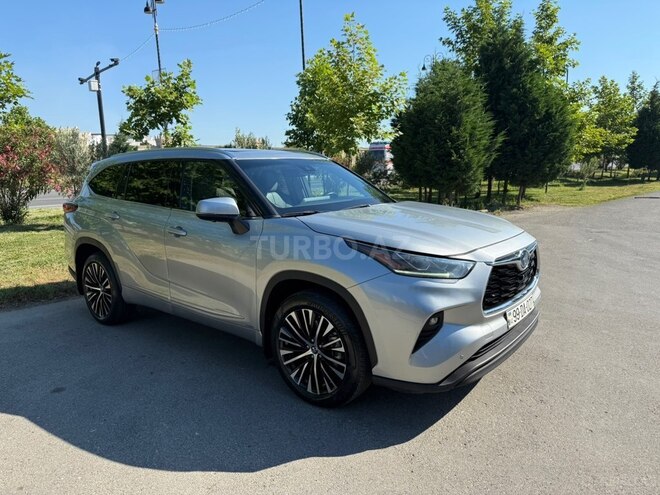 Toyota Highlander-3