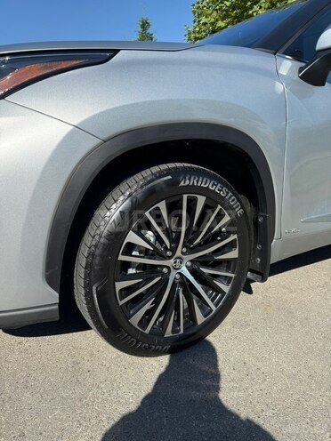 Toyota Highlander-5