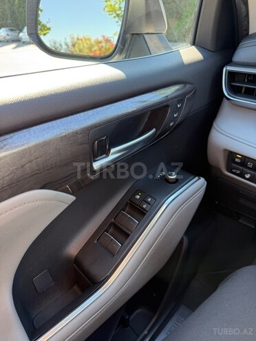 Toyota Highlander-10
