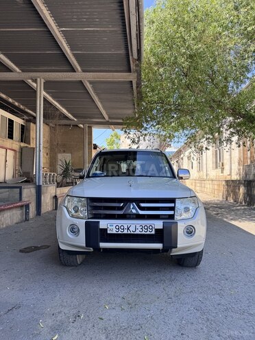 Mitsubishi Pajero-2