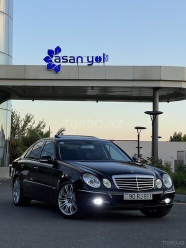 Mercedes E 280-1