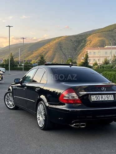 Mercedes E 280-7