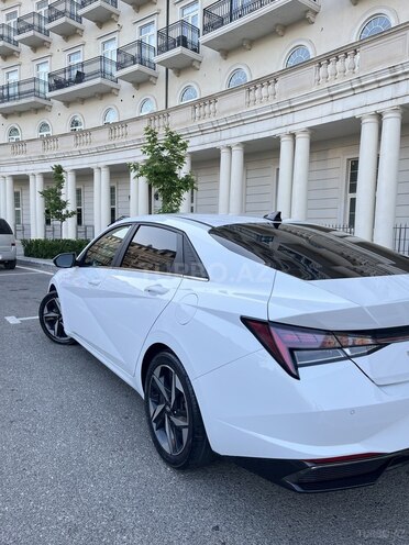 Hyundai Elantra-6