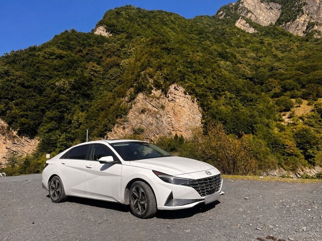 Hyundai Elantra-2
