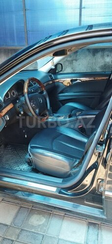 Mercedes E 220-10