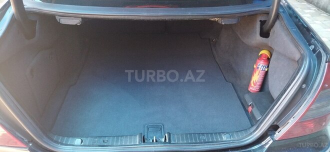 Mercedes E 220-13